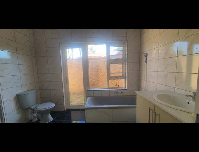 4 BEDROOM PROPERTY TO RENT IN AVIARYHILL